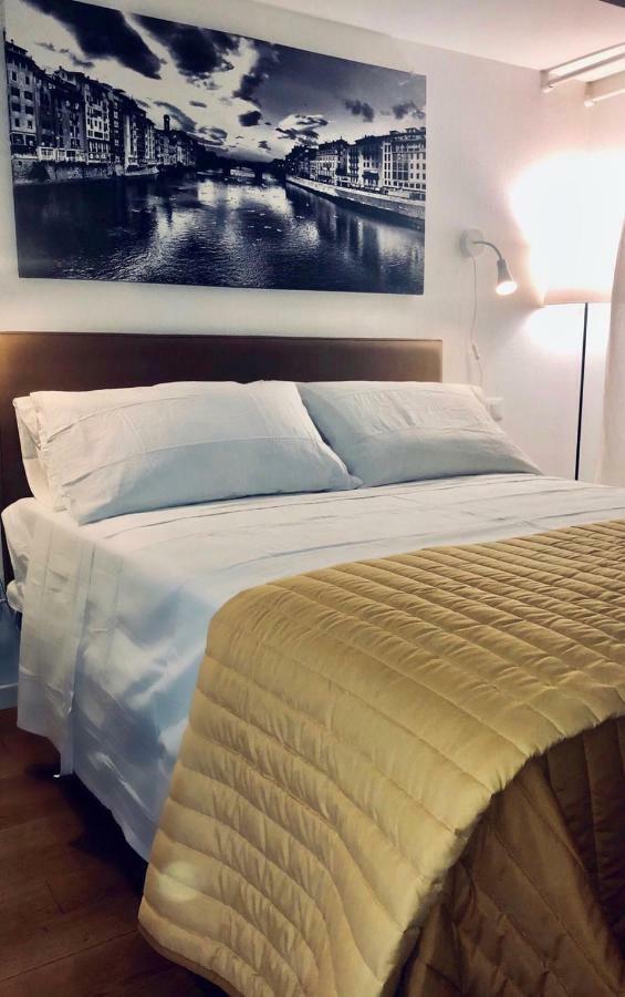 Florence Liberta Apartment With Balcony المظهر الخارجي الصورة
