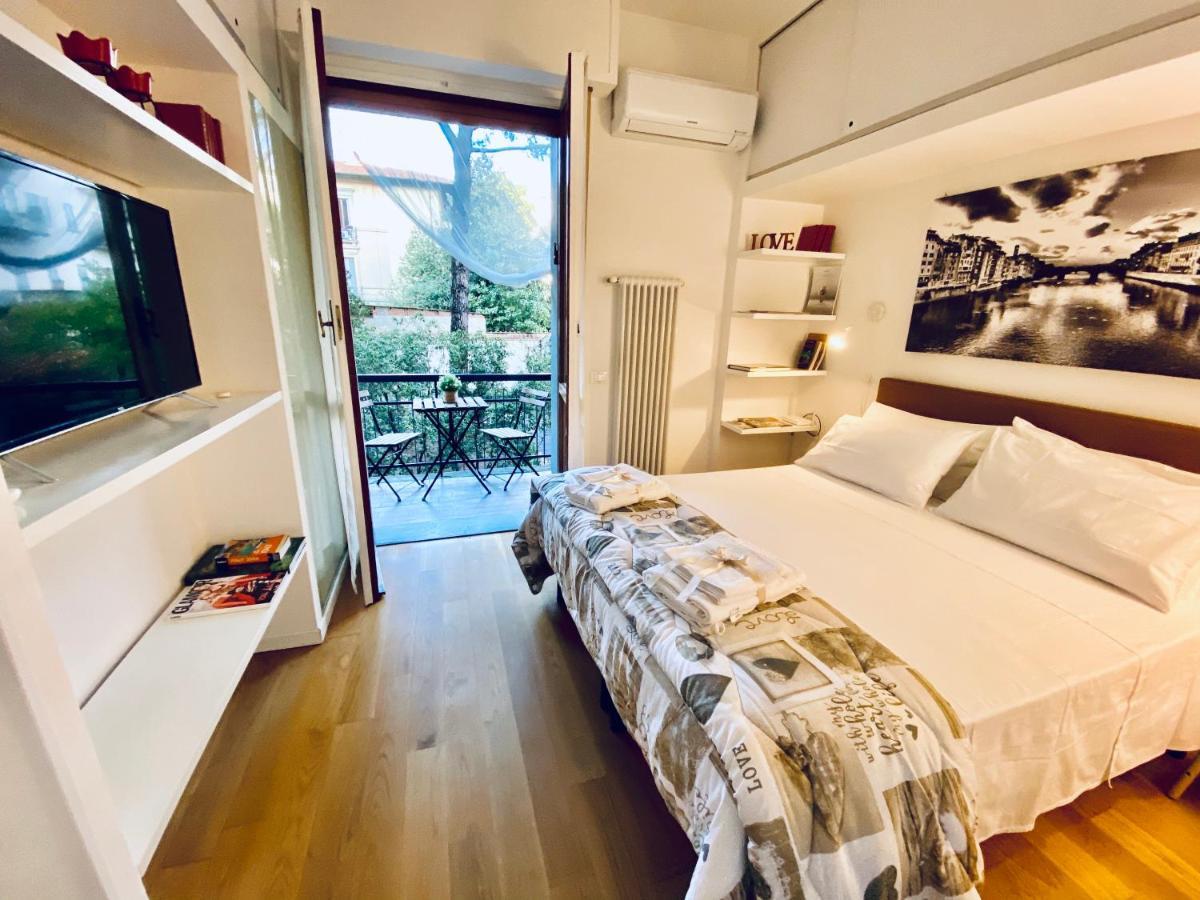Florence Liberta Apartment With Balcony المظهر الخارجي الصورة